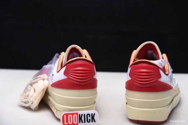 HYPE Retro Off-White Red Jordan White Low 2 SP DJ4375-106 0624